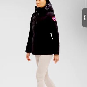 Canada Goose Ladies Chelsea Parka, Black, Size small retail $1350!
